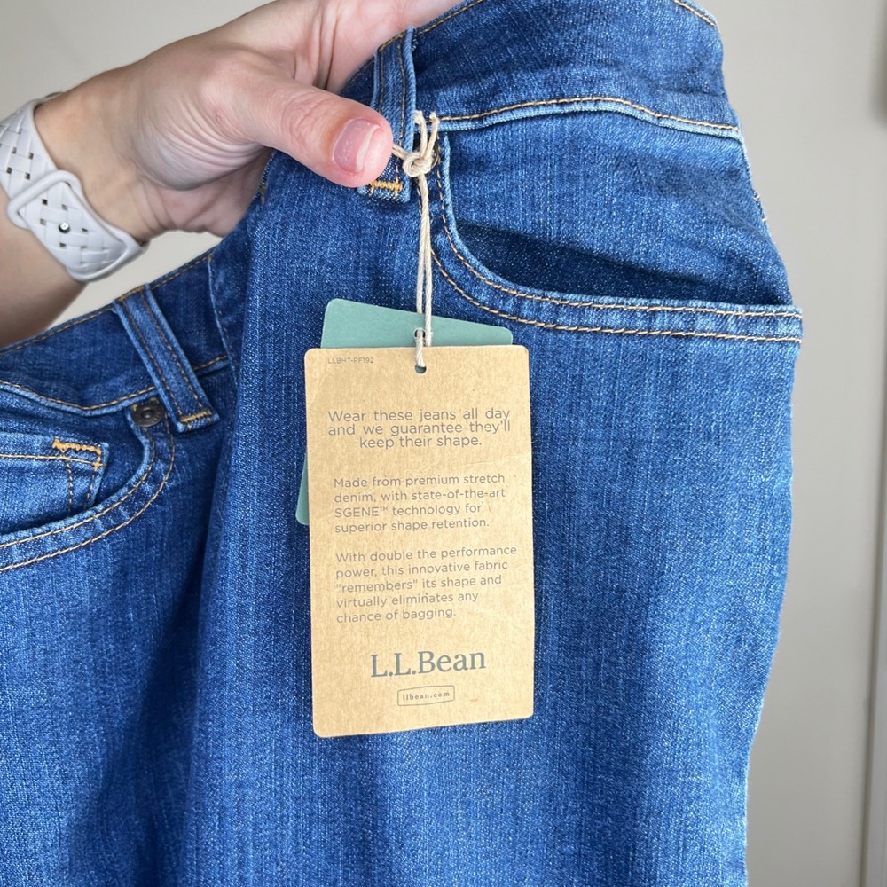 L.L.Bean Women's Favorite Fit Bootcut Denim Jeans Mid-Rise‎ 8/MT - Picture 5 of 6